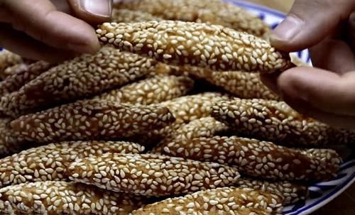 冬天|冬天,教你做萝卜糯米条,也要吃它,简单一炸,外酥里软,真好吃