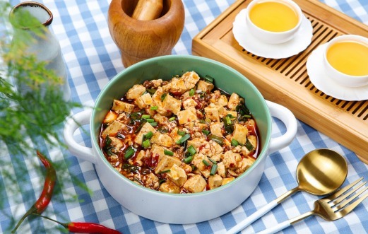 脑梗偏瘫|33岁女子患高血脂,从不吃肥肉,却脑梗偏瘫,医生:“2素食”比油更堵血管