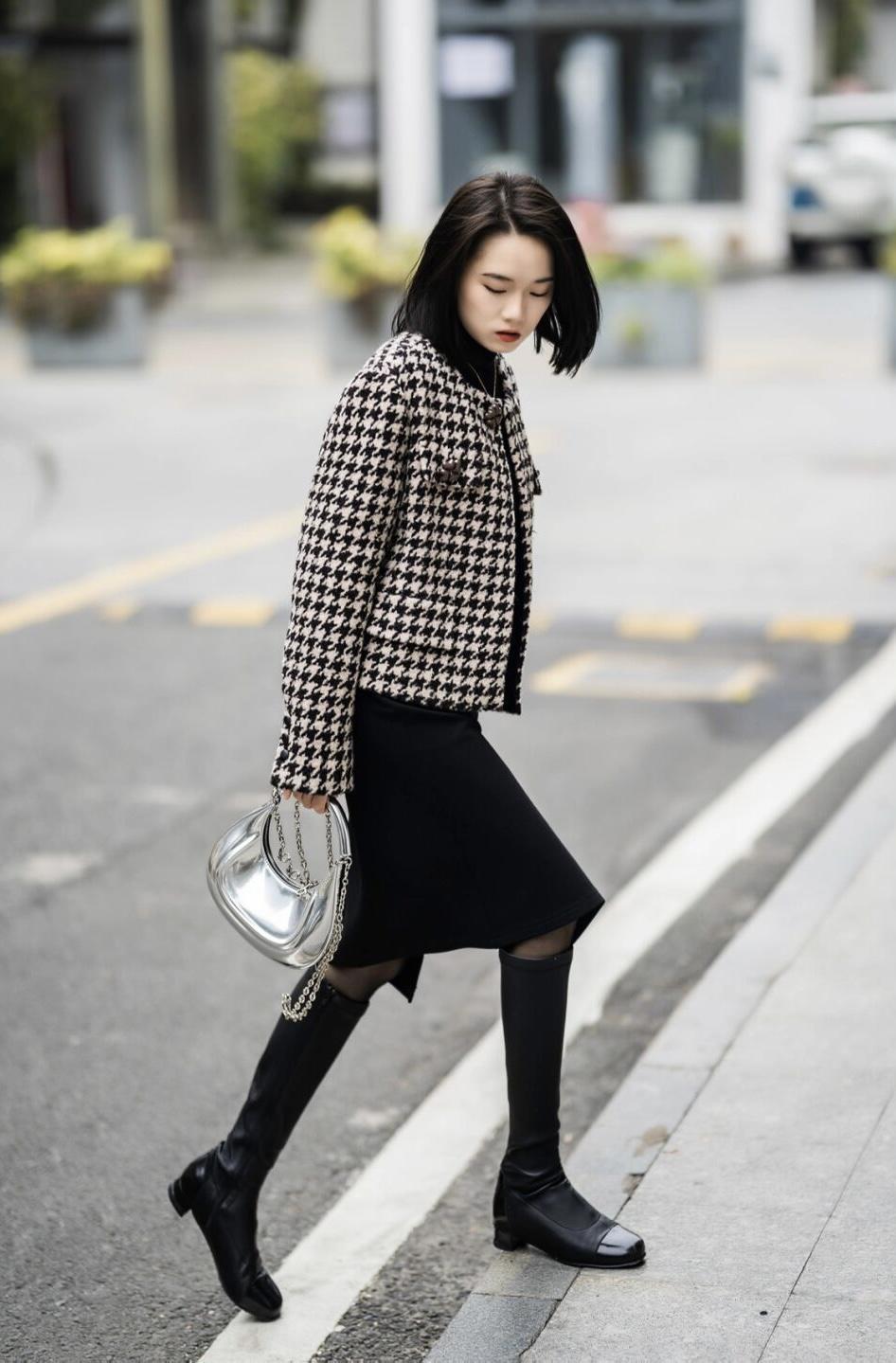 搭配 “小香风外套”才是冬季穿搭的yyds,优雅知性又干练,谁穿谁美