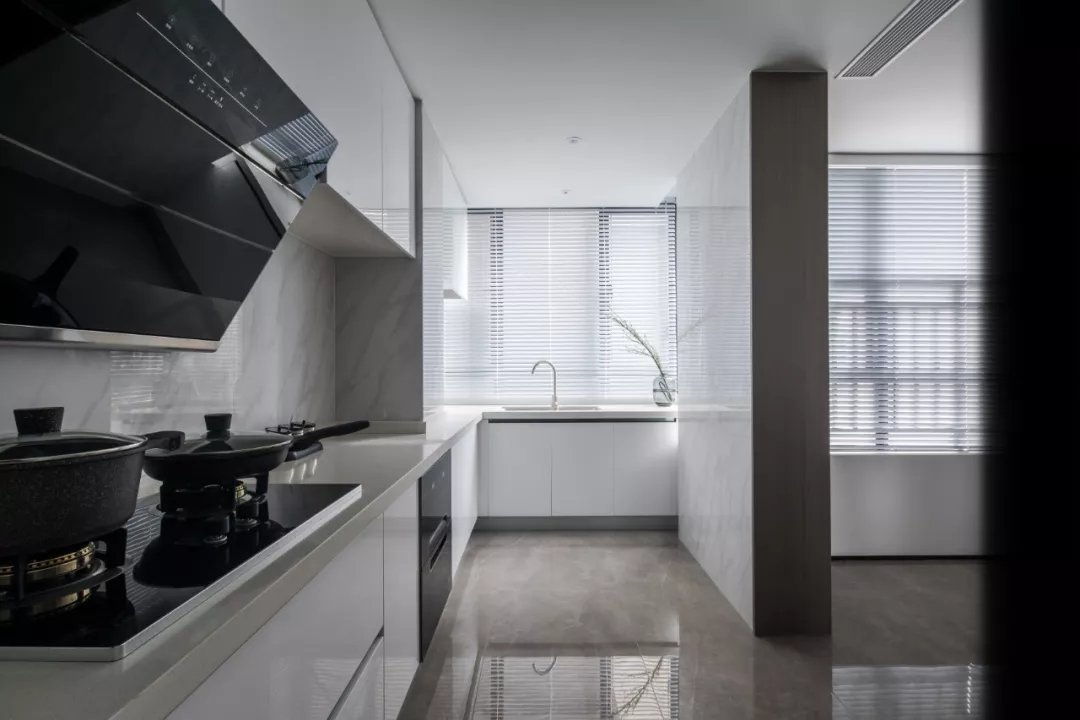 木饰面|125㎡现代简约，以实用与舒适的设计，打造品质端庄的现代感