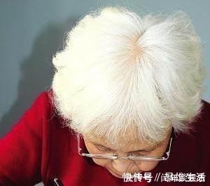 北方文学@她60岁开始认字、75岁学写作,每年出一本书,这才是真励志