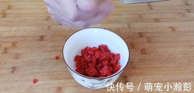 美味|一袋牛奶加三个鸡蛋,教你做美味小吃,学会了天天吃都不腻,香