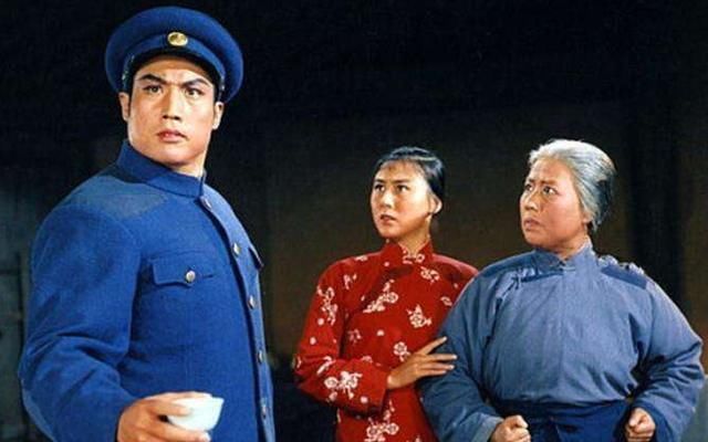 李少春|钱浩梁《红灯记》李玉和,红极一时,如今怎么样了