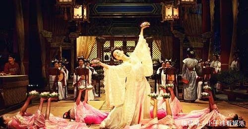  泣血|她七年辅佐将他推至帝位，一朝被打入冷宫，双目泣血立下毒誓！