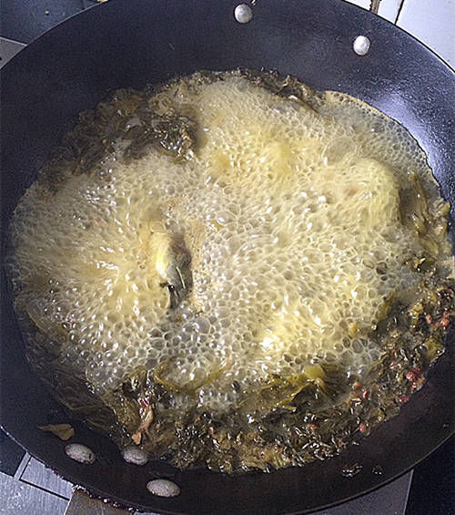 做酸菜鱼时，只要多加这一步，不仅鱼片不散不碎，还鲜香嫩滑