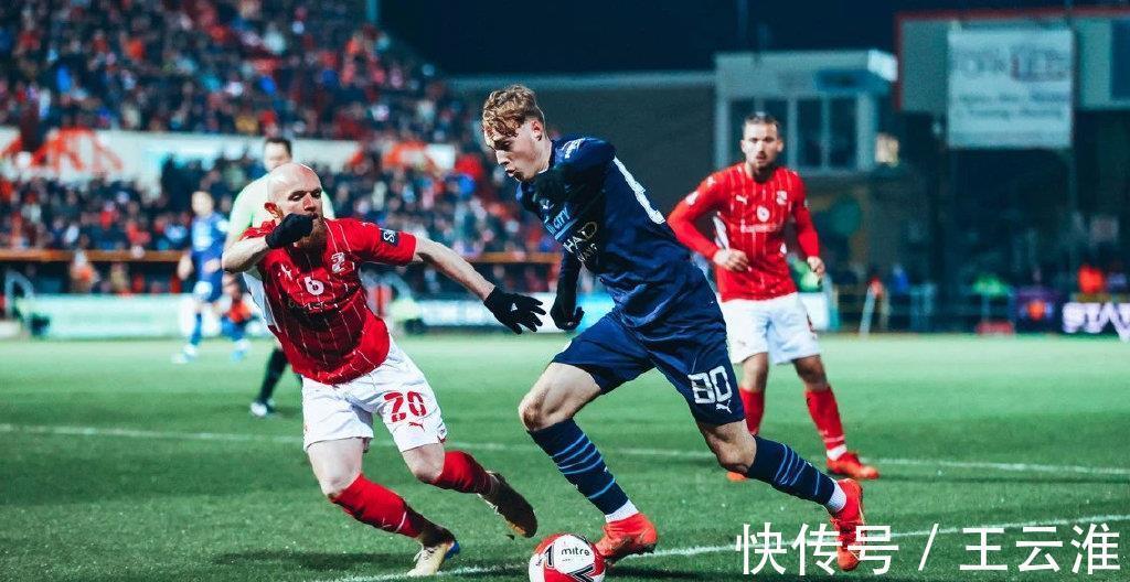 瓜帅|4-1,拒绝爆冷!英超豪门创队史纪录,7成控球+轰23脚,瓜帅冲7冠