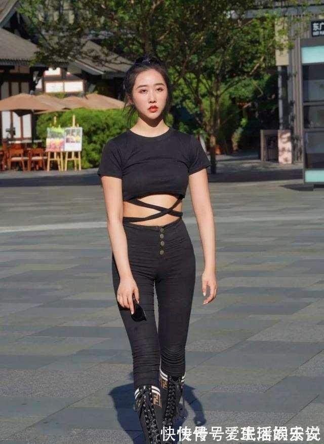 高跟鞋 打底裤带来甜美气息,经典不过时,美感更突出