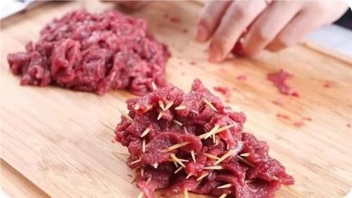超爱吃的牙签肉,烧烤风味,一口一个,特解馋~