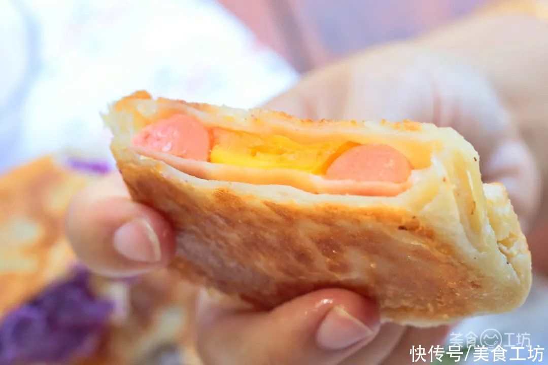 平底锅|1个手抓饼搞定2款早餐，酥松又柔韧，懒人的最爱