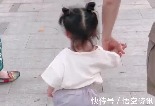 宝宝|“犟脾气宝宝”和奶爸生气火了,网友像极了爱情!