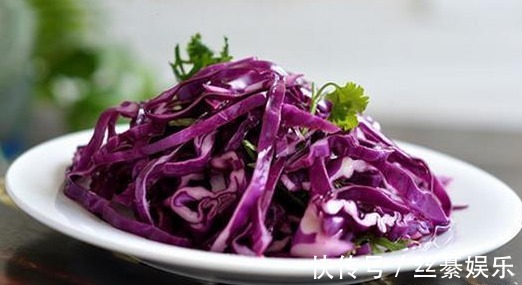 女性|女性不想早衰，不妨多吃3種食物，抵抗衰老，美白肌膚