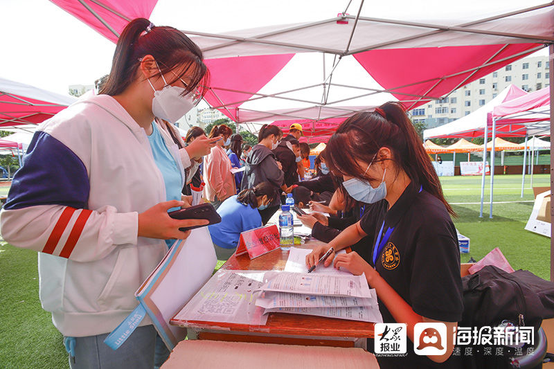 朝气蓬勃！实拍山东工商学院“小萌新”报到现场|图集 | 小萌