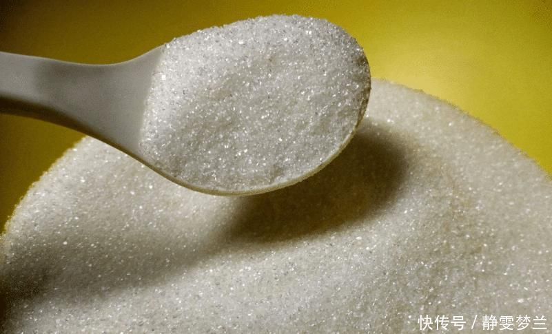 蒸鱼时,不要只会放葱姜50岁大厨放一点它,腥味自动消失