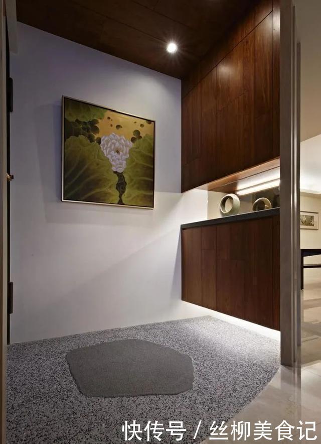 玄关|等我换房了,玄关不打柜子,学日本人这样设计,干净利落还美观