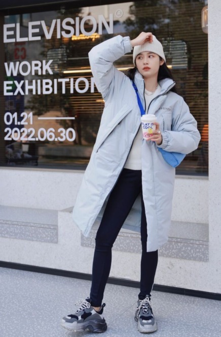 半身裙 羽绒服怎么穿更好看?看看这几个穿搭技巧,让你轻松美出新高度