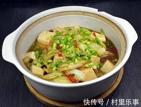 豆腐|白菜炖豆腐,很多人搞错豆腐白菜下锅顺序,难怪豆腐易碎白菜难吃