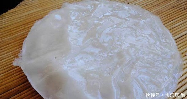 天气|天气热了,教你在家做凉皮,用电饼铛做,不用洗面,又简单又好吃!
