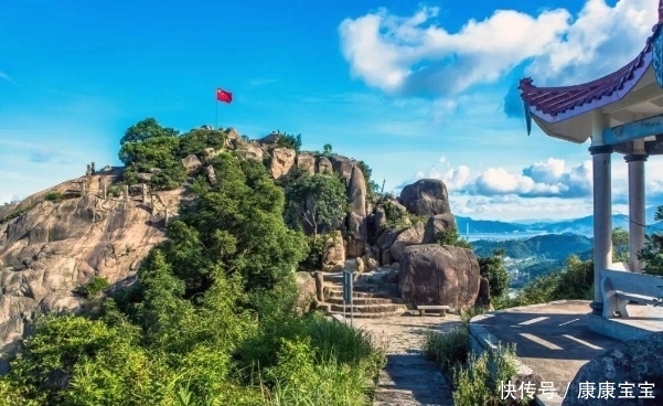 福建一座袖珍的小山，无山不洞，无洞不奇，堪称闽南“小黄山”