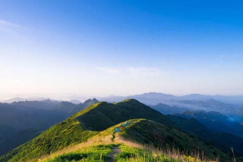 登顶|11.15 登顶搁船尖，看秋色“小武功山”，赏金色高山草甸