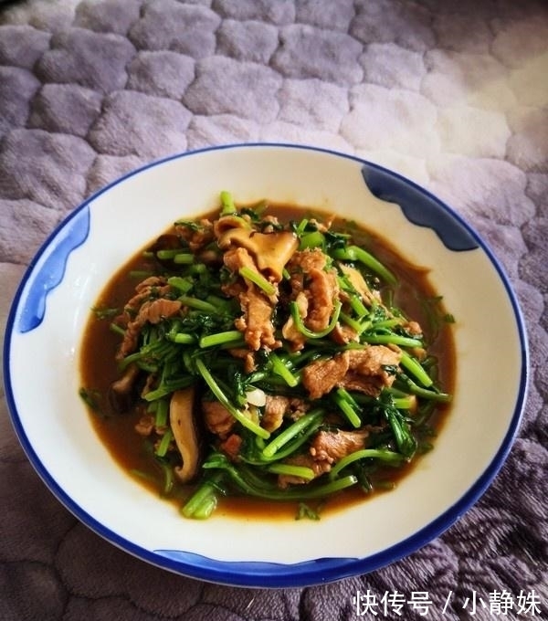 茼蒿|夏天,这菜要多吃,保护心血管,隔日排出宿便,多吃皮肤不粗糙