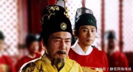 枷锁|明朝一囚徒倚仗自己有个好祖宗，在公堂上用枷锁打死湖广巡抚