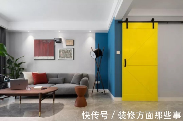 谷仓门|77平北欧风两室设计,蓝色墙面过渡+黄色的古仓门这配色很时尚