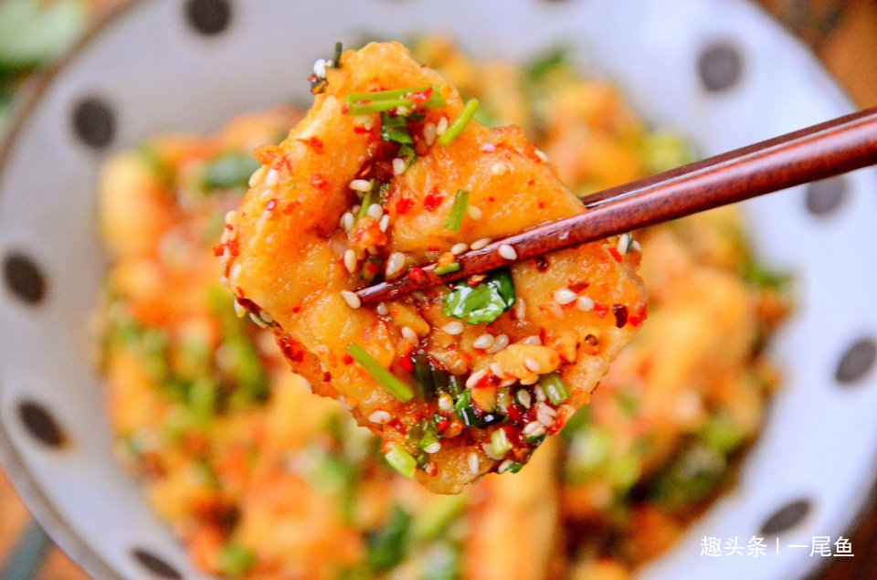 三月宁可不吃肉也要吃此菜，二块钱一斤，十分钟上桌，脆嫩多汁