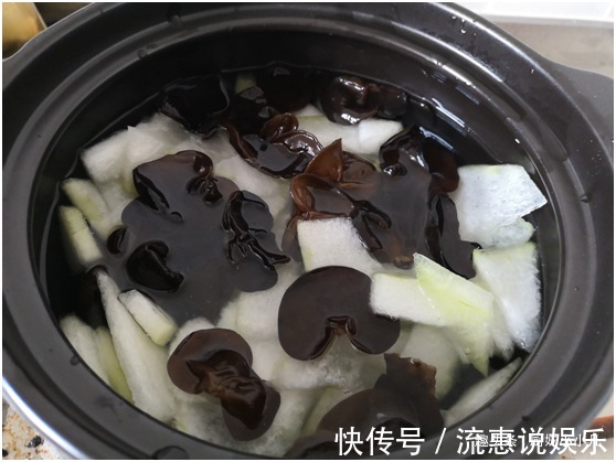 冬瓜木耳|这鲜汤喝一碗，等同于小跑1小时，一次喝一碗，天天掉秤瘦6斤