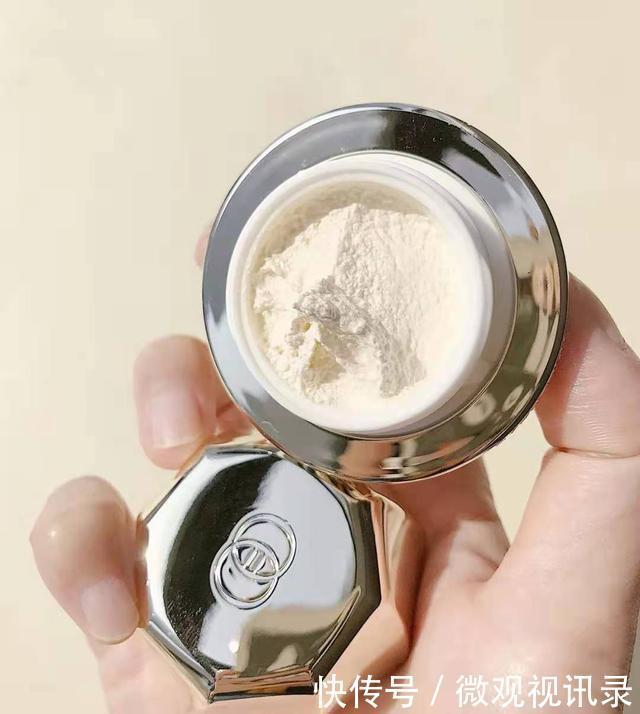 精华|前有“王牌”面霜精华,后有冻干粉,为何后者“风更大”,真相了