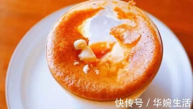 鸡蛋|半碗蜂蜜，4个鸡蛋，做出来的蛋糕，比芝士蛋糕还要嫩滑好吃