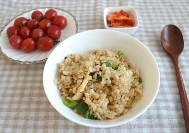 咸菜|吃早餐时,最好不要吃这4种,没营养不说,有的还会危害身体健康