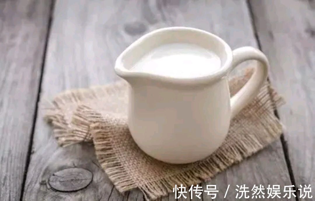 睡眠质量|坚持喝牛奶和从不喝牛奶的女人,还是有差别的,尤其这几点较明显