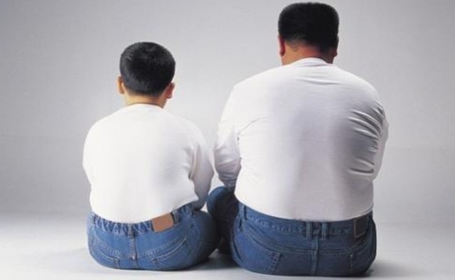 遗传性|“中国第一巨人”56岁娶妻,不顾医生劝阻生娃,现在孩子怎么样