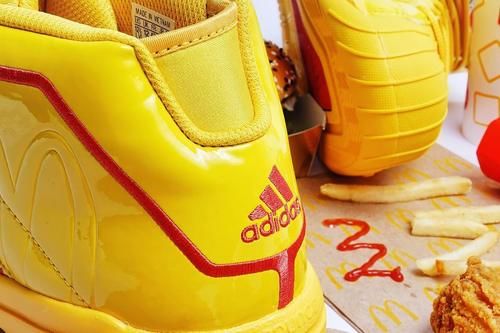 全新Adidas Pro Model 2G“麦当劳”联名配色曝光！两大巨头品牌的再一次跨界合作