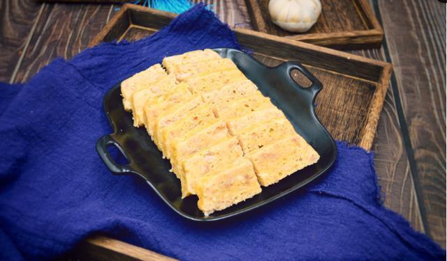 简单|1块猪肉1个鸡蛋,自制午餐肉,比火腿肠都好吃,做法还简单