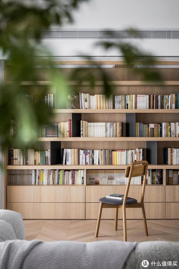 衣柜|成都夫妇155㎡的家,仅凭一个客厅就圈粉无数,不要电视墙太香了