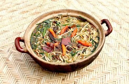  岳阳旅游，这11道本土特色美食不容错过，让你品味湖南风味