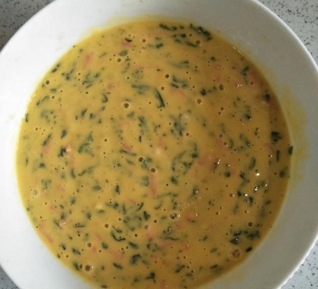 芹菜叶子饼,香软好吃营养,口感丰富,全家人都很喜欢