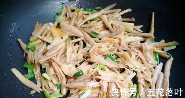 木耳|此菜是天然“健脑菜”读书的孩子要多吃,大脑更聪明,科科拿第一!