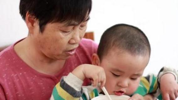 李大夫|65岁儿科大夫研究积食40余年,提醒:3物易致脾胃虚弱,要少吃