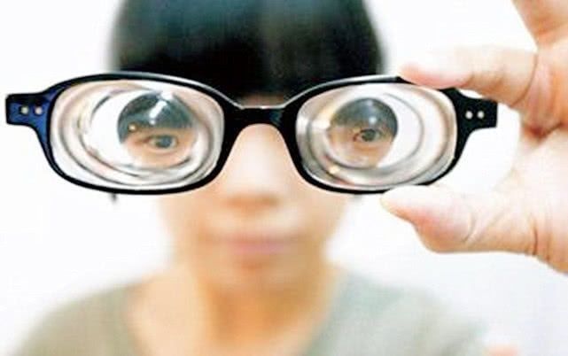 辣妈|孩子从小玩手机，危害到底多“恐怖”？这份研究报告引家长深思