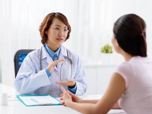 更年期|女性过了45岁后，经常感觉又累又困，使不上劲是怎么回事？