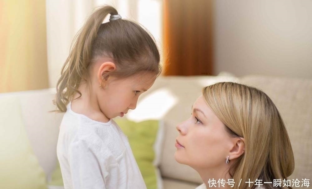 小高|熊孩子用火龙果伪装自己,躺在“血泊”中,吓坏父母:差点完了