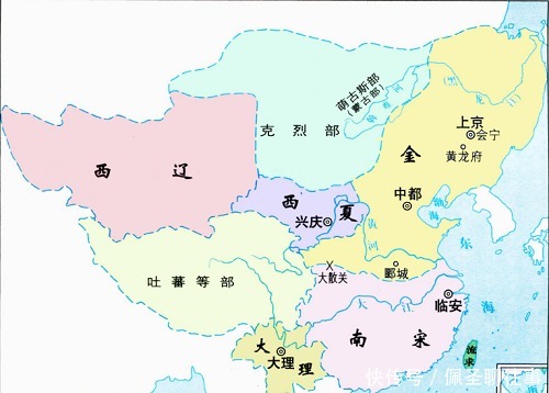 厌恶|他把岳飞从小军官提拔至大将,岳飞不但不感恩,还对他厌恶至极