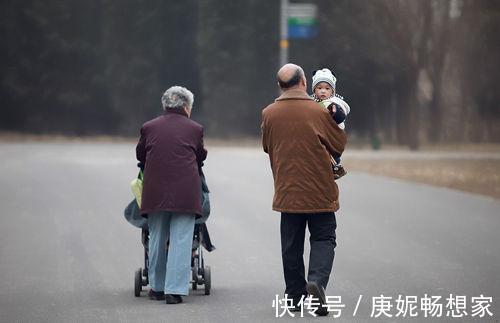 孩子|到底要不要老人帮忙带孩子专家说,做到这一点,不用再纠结