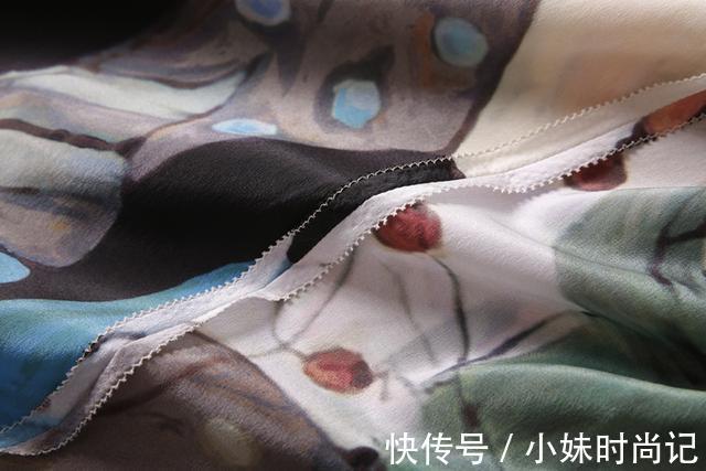 瘦真丝|深色系的连衣裙,女人尊贵文艺的腔调又很倾城