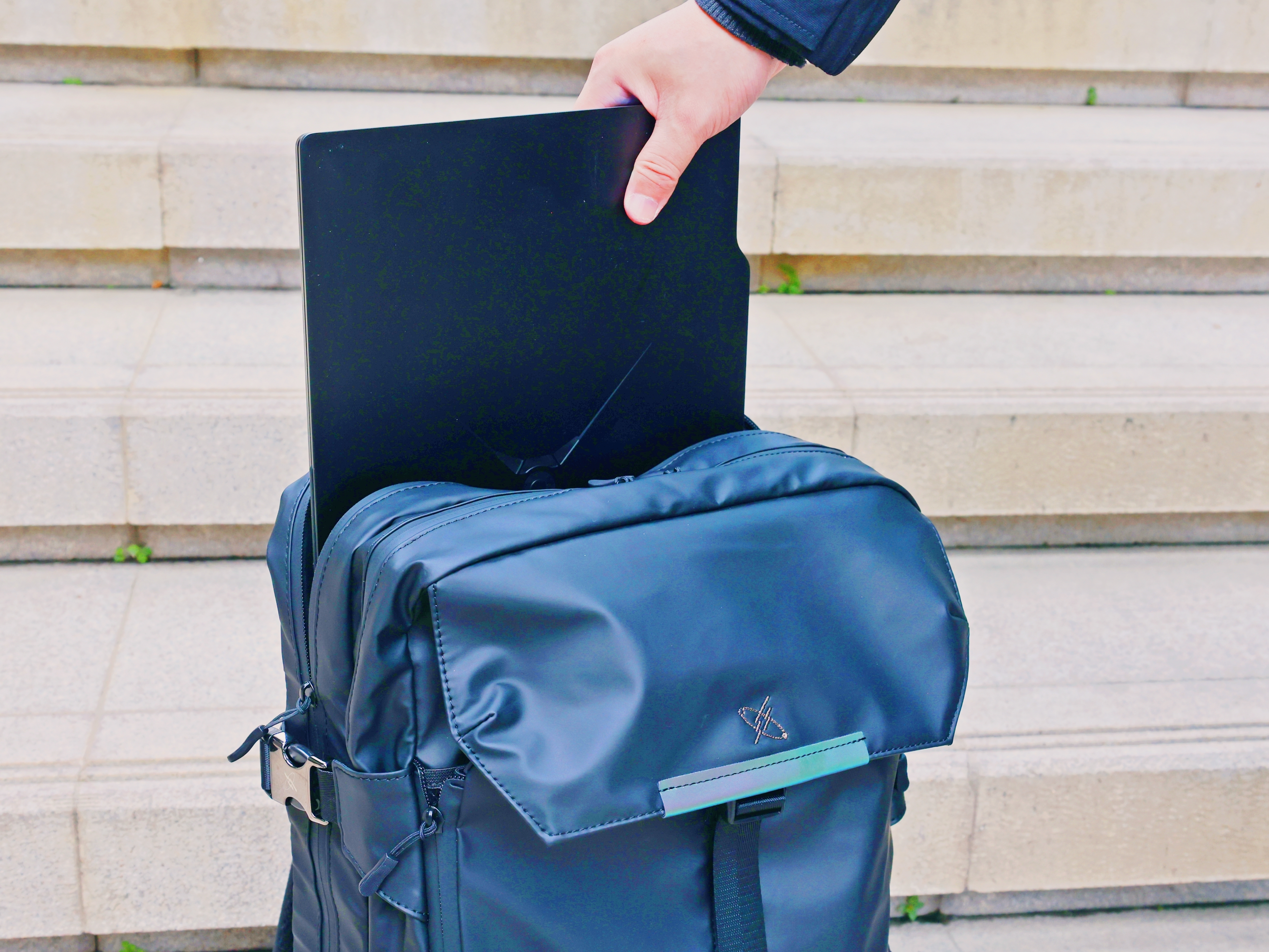 行星 告别2021,光影行星宙斯双肩包体验,2022我将背上它展开全新冒险