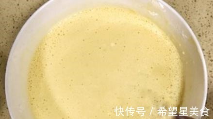葱花蛋饼怎么做教你详细做法,隔三差五做一次,当早餐真合适!
