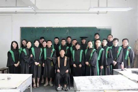 书画|好棒！70岁奶奶拿到中国美院书画双学位