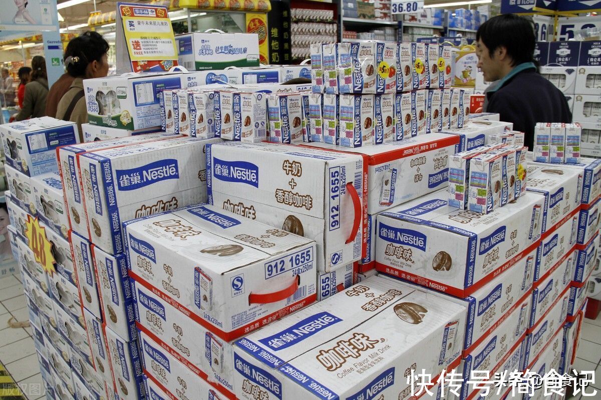 牛奶和酸奶，哪种适合常喝？终于有答案了，原来这样喝才会更健康